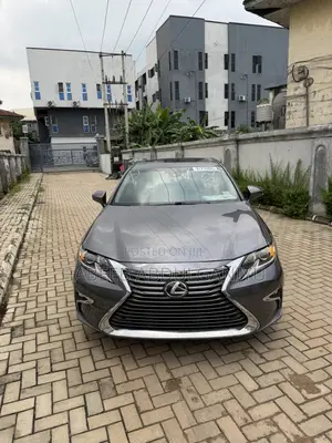 Lexus ES 2016 Gray