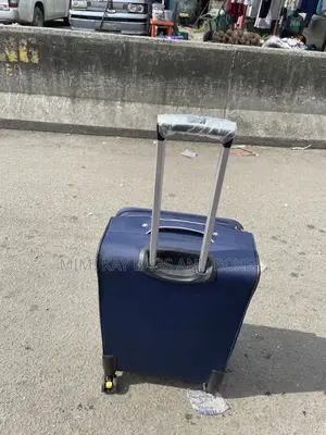 Traveling Box in Port Harcourt Medium Size 45,000