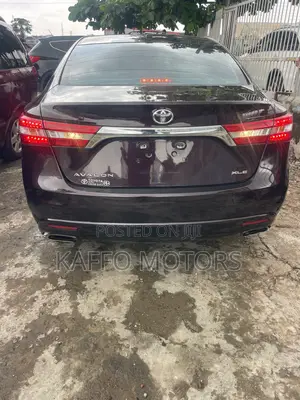 Toyota Avalon XLE 4dr Sedan (3.5L 6cyl 6A) 2015 Burgundy