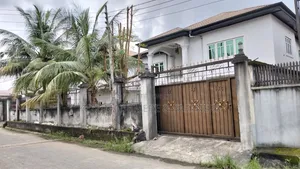 4bdrm Duplex in Stadium Road, Port, Obio-Akpor for sale