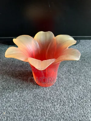 Lily Petal Glass Vase – Sunset Orange