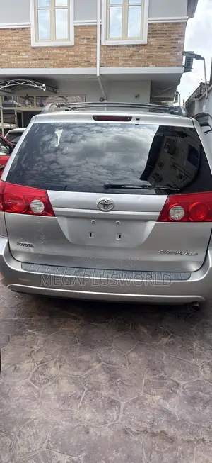Toyota Sienna LE FWD 2006 Silver