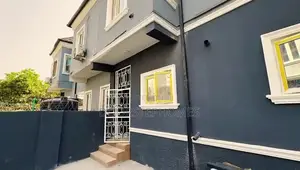 4bdrm Townhouse/Terrace in Porsche Estate, Idu Industrial for sale