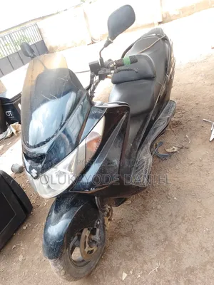 Suzuki 2020 Black