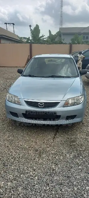 Mazda 323 1.6 2002 Blue