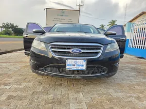 Ford Taurus 2011 Black