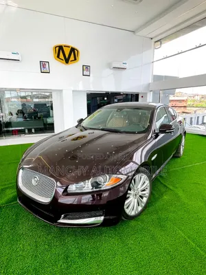 Jaguar XF 2013 Burgundy