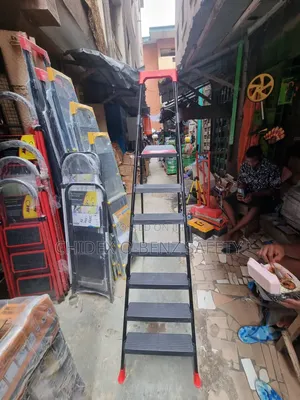 7 Steps Black Aluminum Ladder