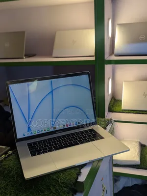 Laptop Apple MacBook Pro 2019 32GB Intel Core i9 SSD 512GB