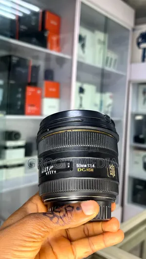 Sigma 50mm F1.4 Dg HSM Prime Lens for Canon Ef Mount