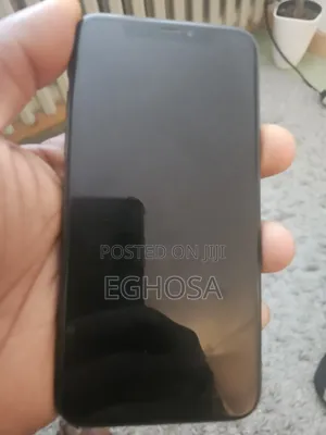 Apple iPhone X 64 GB Black