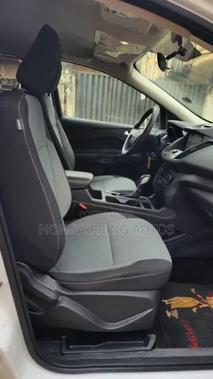 Ford Escape SE FWD 2018 White