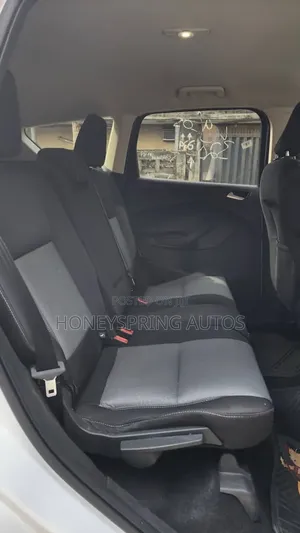 Ford Escape SE FWD 2018 White