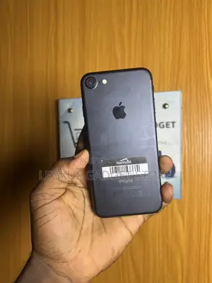 Apple iPhone 7 32 GB Black