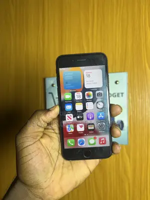 Apple iPhone 7 32 GB Black
