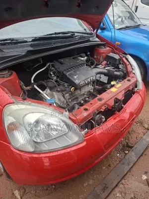 Toyota Yaris 2005 Red