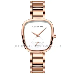 Oval Quartz Women's Wristwatch