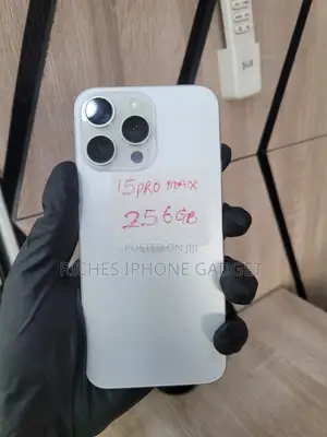 Apple iPhone 15 Pro Max 256 GB White