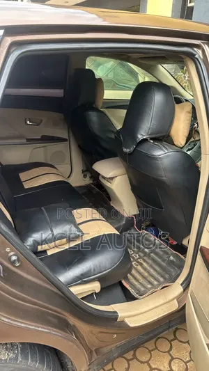 Toyota Venza V6 2011 Brown