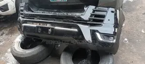 Original Complete Front Bumper Toyota Land Cruiser 2025