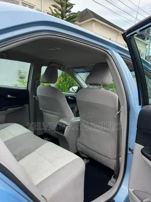 Toyota Camry LE 4dr Sedan (2.5L 4cyl 6A) 2013 Blue