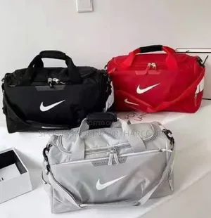 Nike Water Resistance Sports/Gym Bag