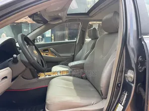 Toyota Camry XLE V6 4dr Sedan (3.5L 6cyl 6AM) 2008