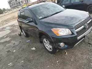 Toyota RAV4 2010 Green