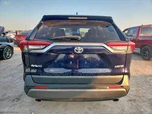 Toyota RAV4 Limited AWD 2019 Blue