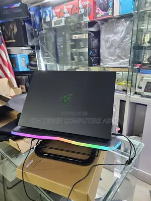 New Laptop Razer Blade 32GB AMD Ryzen 9 SSD 1T