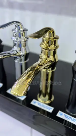 Glossy Gold Basin Faucet 01
