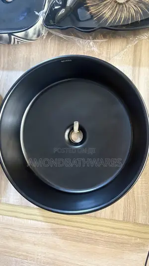 Matt Black Round Countertop Basin 01