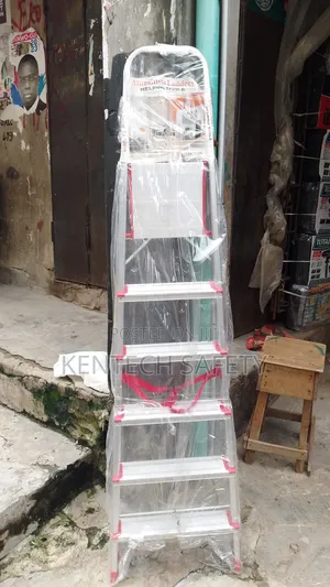 6 Ft Step Red and White Aluminum a Ladder