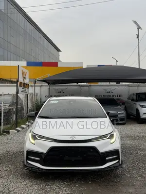 Toyota Corolla SE 2022 White