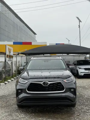 Toyota Highlander XLE AWD 2020 Gray