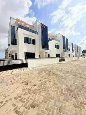 Furnished 4bdrm Duplex in Apple Junction for sale
