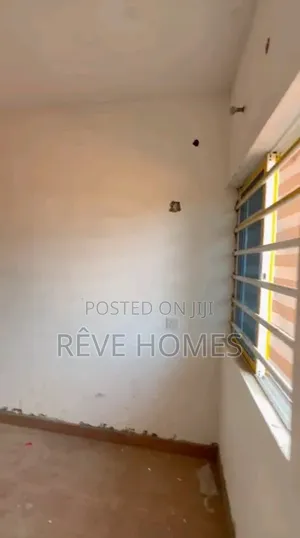 1bdrm Apartment in Onike for rent