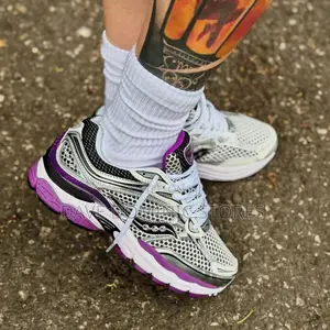 Saucony Omni 8 Pro Grid Luxury Sneakers