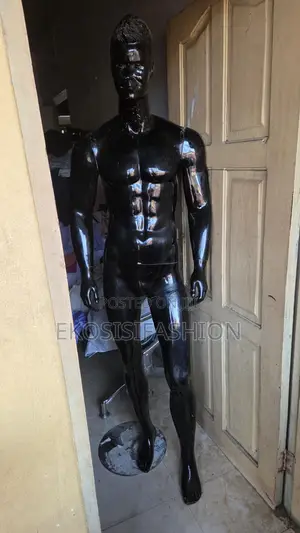 Neatly Used Full-Body Male Mannequin for Boutique Display