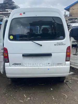 Toyota HiAce 2012