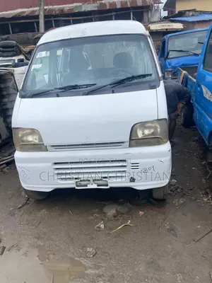 Toyota HiAce 2012
