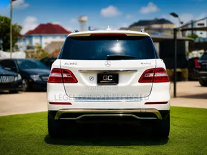 Mercedes-Benz M Class ML350 4dr SUV (3.5L 6cyl 7A) 2014 White