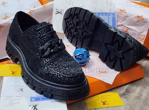 Black Louis Vuitton Solid Shoes Abl 4j