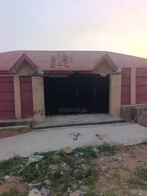 6bdrm Bungalow in Eleta, Oluyole for sale