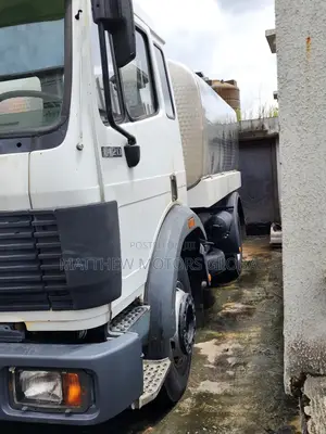 Foreign Used Mercedes Benz 1420 Water Tanker