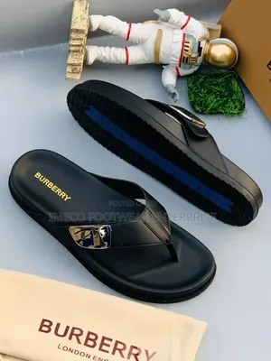 Burberry Leather Pam
