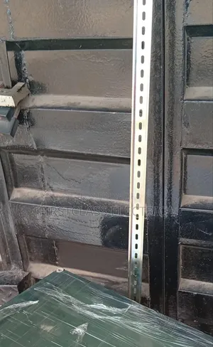 D Rail Iron