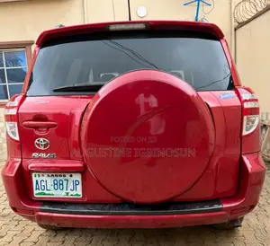 Toyota RAV4 2011 Red