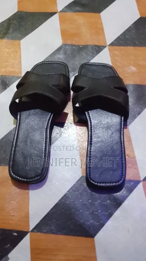 Jeno Shoe Store