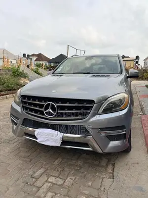 Mercedes-Benz M Class ML350 4MATIC 4dr SUV AWD (3.5L 6cyl 7A) 2014 Gray
